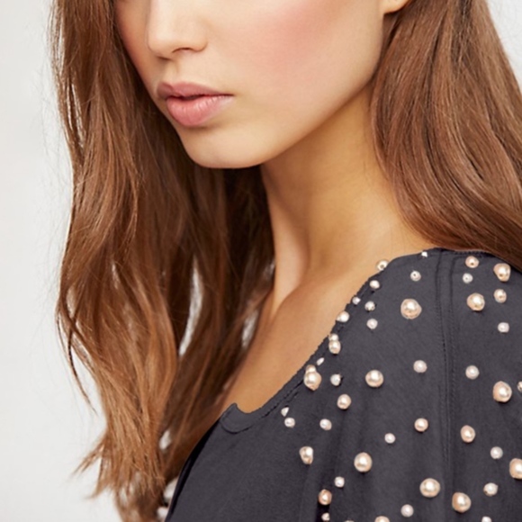 "Lighthearted" (CLOSING CLOSET SALE) - Picture 5 of 7